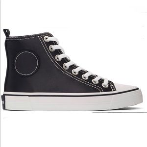 Marc Jacobs Grunge Converse look a like